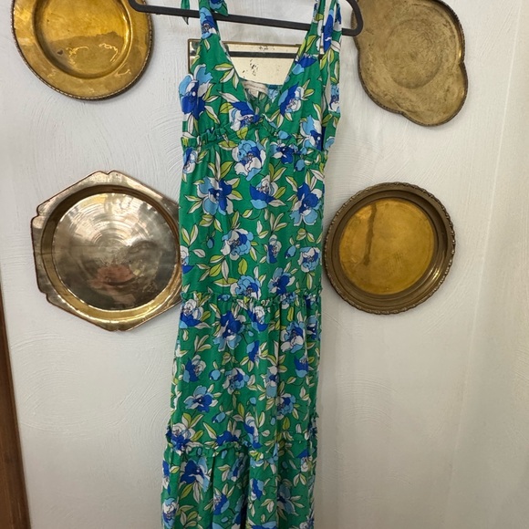 Elegant Floral Blue and Green Maxi Dress - Picture 2 of 6